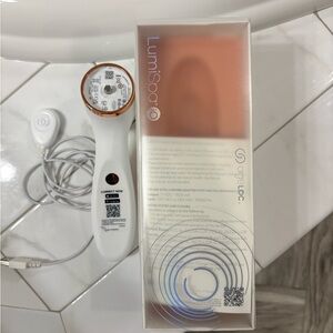 ageLOC LumiSpa iO Facial Cleansing Device - White with Rose Gold